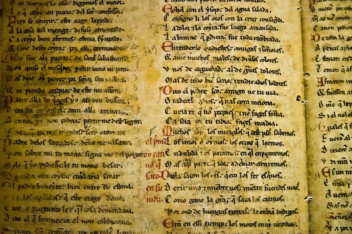 Pagină de manuscris medieval cu text dens, izvor pentru originile românilor